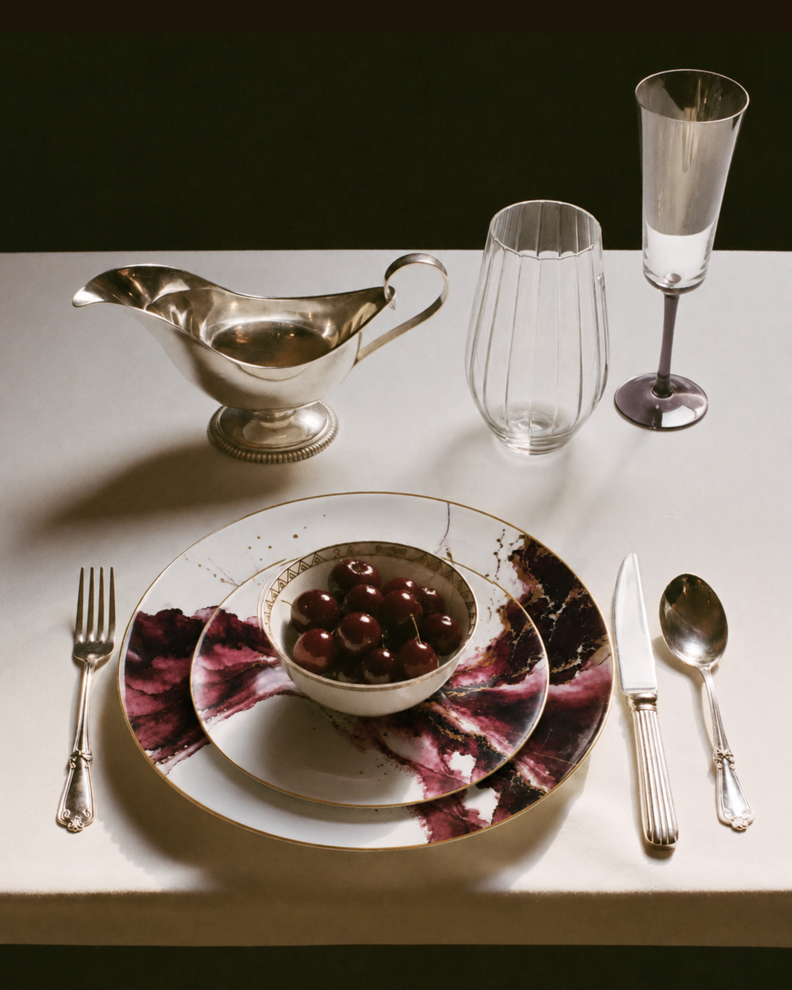Mesa posta com porcelana Casa Salvatti